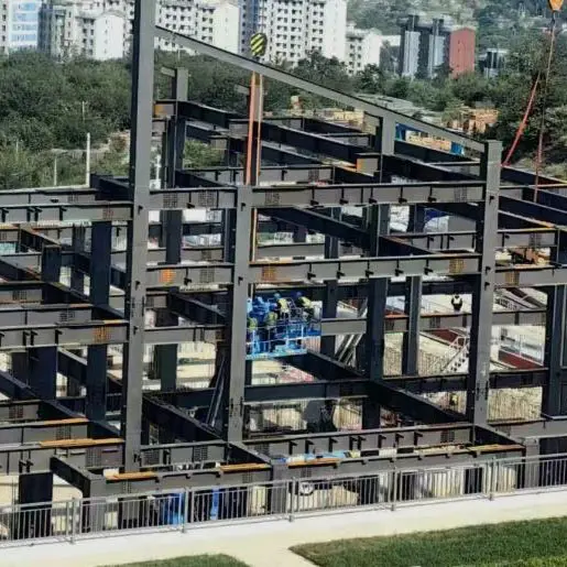 Quelles sont les différences entre la plate-forme de structure en acier et la plate-forme en béton?